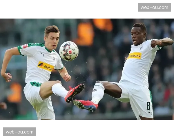 官方:门兴格拉德巴赫与老将约纳斯·霍夫曼续约一年 官方:门兴格拉德巴赫与老将约纳斯·霍夫曼续约一年